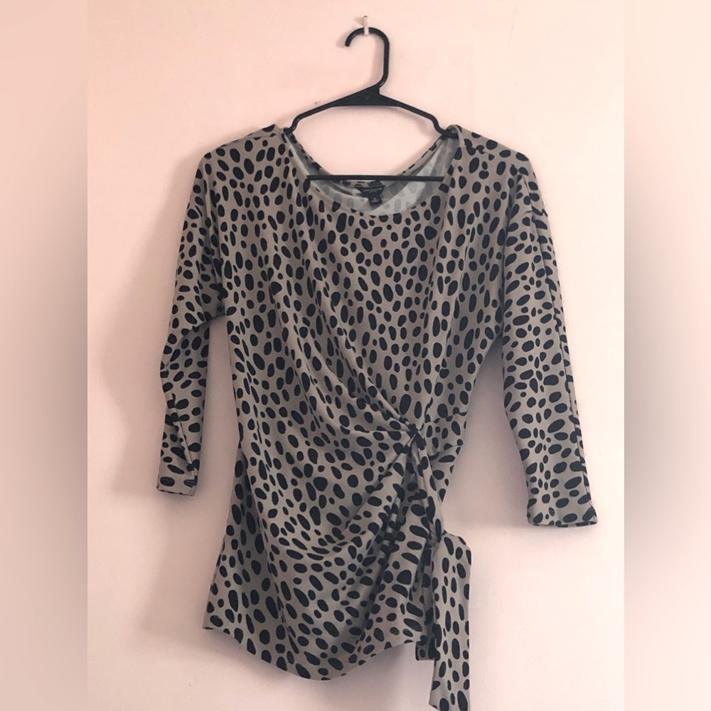 Ann Taylor Size Medium Patterned Work Blouse